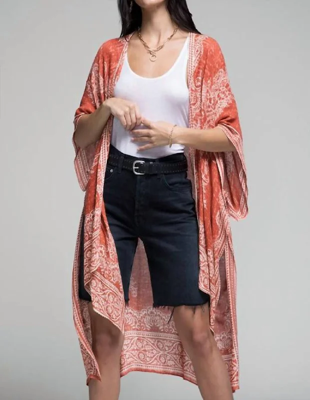 Luxurious fabrics and modern designs for women   Francesca Damask & Paisley Print Kimono In Clay