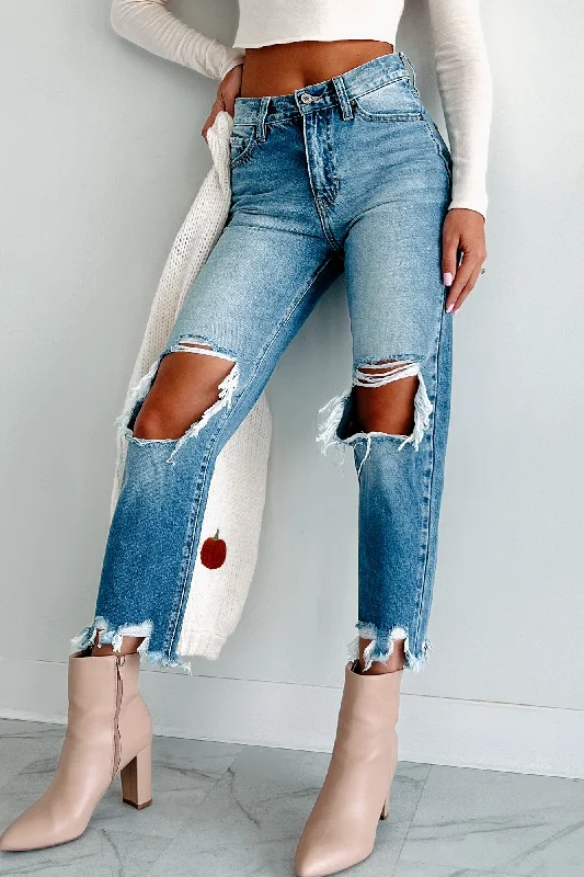 Luxurious fabrics and modern designs for women   Eliana High Rise Distressed Kancan Mom Jeans (Medium)