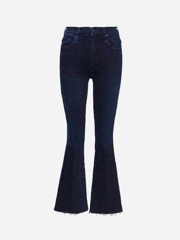Stylish and comfortable outfits for women   Weekend Fray Jean